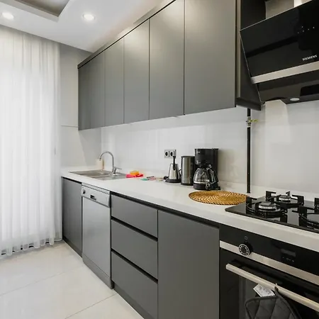 Stylish Flat W Balcony Near Lara אנטליה