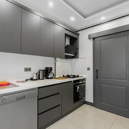 דירה Stylish Flat W Balcony Near Lara אנטליה